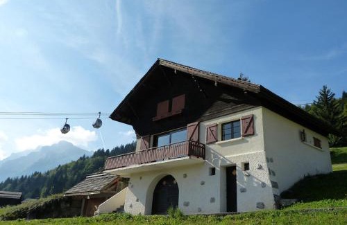 La Clusaz Ski Chalet | Chalet proche pistes, cheminée, garage, Wifi - FR-1-304-108