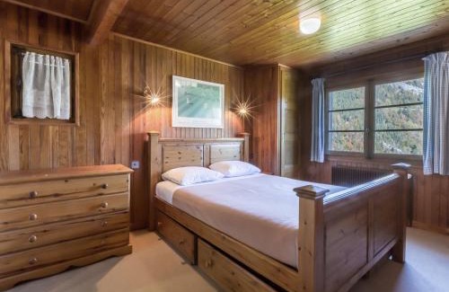 La Clusaz Ski Chalet | Chalet proche pistes, cheminée, garage, Wifi - FR-1-304-108