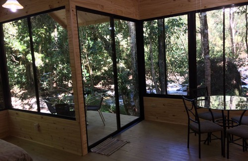 San Gerardo de Dota Ski Chalet | Chalet Quetzal on the river Savegre