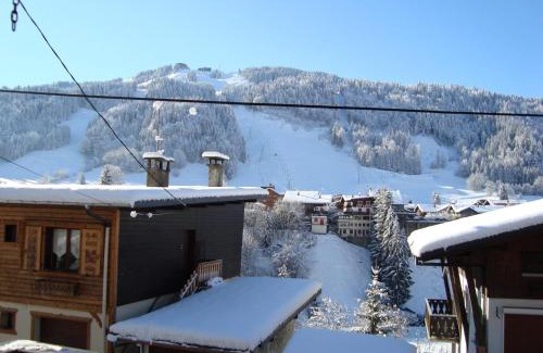 Morzine Ski Chalet | Chalet rénové de 170m² au centre de Morzine, 11 pers., proche télécabine, parking, terrasse, cheminée - FR-1-754-5