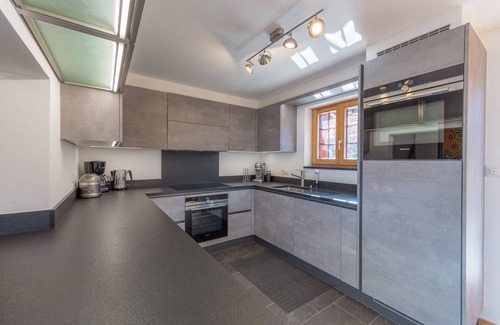 Saint-Pierre-de-Clages Ski Chalet | Chalet Riquet - ski-in/out - luxe