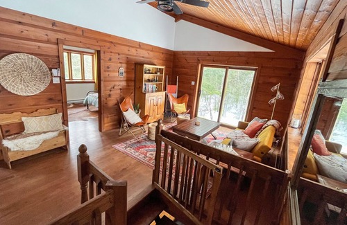 Entrelacs Ski Chalet | Chalet Shtom - Waterfront Serenity