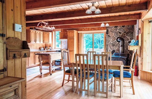 Saint-Faustin-Lac-Carre Ski Chalet | Chalet - Spa & Ski out in Mont-Blanc