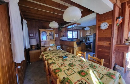 Montgenevre Ski Chalet | Chalet spacieux avec cheminée et salle de cinéma à Montgenèvre - FR-1-266-242
