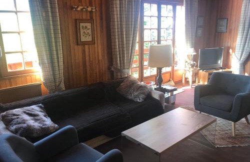 Montgenevre Ski Chalet | Chalet spacieux et ensoleillé à Montgenèvre - 10 pers - 5 chambres - Quartier calme et résidentiel - FR-1-445-139
