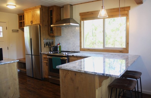 Sunriver Ski Chalet | Chalet Squatch - Cozy-Luxe Cabin Near Village & SHARC!