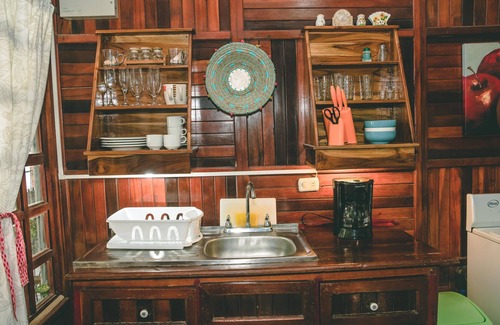 Valle Pura Vida Ski Chalet | Chalet Style Apt 1 BR 1 B in Manuel Antonio. Fully equipped.