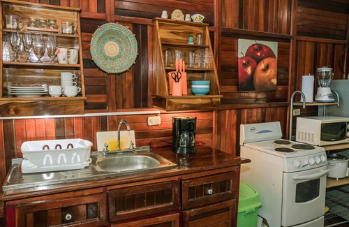 Valle Pura Vida Ski Chalet | Chalet Style Apt 1 BR 1 B in Manuel Antonio. Fully equipped.