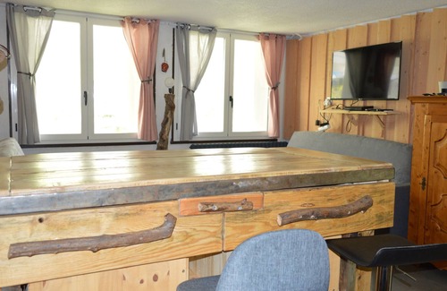 Eaux-Bonnes Apartment | Chalet style studio 10 meters from the foot of the slopes, Gourette