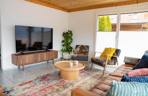 Niederried bei Interlaken Ski Chalet | Chalet Swiss Dream - Luxury Lakeview Chalet with AC near Interlaken