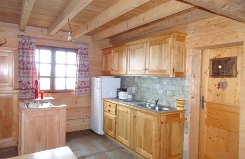 Champagny-en-Vanoise Ski Chalet | Chalet, terrace, fireplace or stove, tv, 100m², Champagny-en-Vanoise