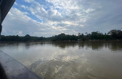 Temerloh Boat Rental | Chalet Terapung Laman Tok Ayah Temerloh