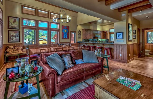 Sugar Bowl Resort House | Chalet Town Home 09