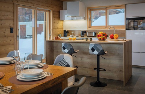 Le Chinaillon Ski Chalet | Chalet Trusquin - Mountain retreat spa and games room - OVO Network