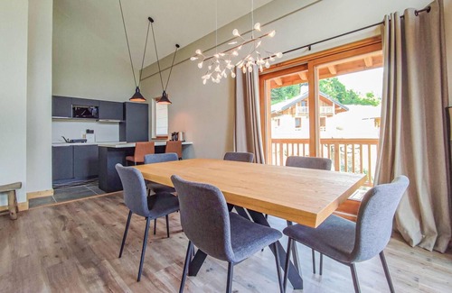 Les Avanchers-Valmorel Ski Chalet | Chalet, view panoramic, balcony, tv, ski locker, 76m², Valmorel