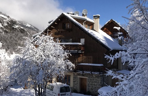 Valloire Ski Chalet | Chalet Valloire- Apartment for 9 people at the foot of the slopes