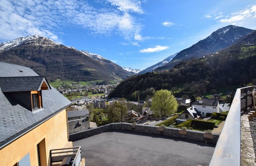 Luz-Saint-Sauveur Ski Chalet | Chalet Vignemale at the foot of the mythical Tourmalet