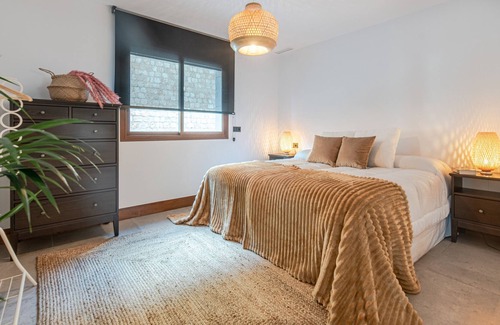 Molvizar Ski Chalet | Chalet 'Villa Palacio De Cristal' with Sea View, Wi-Fi and Air Conditioning