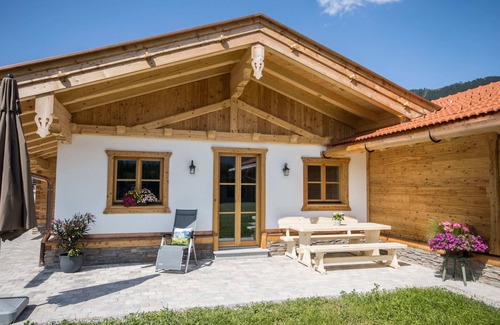 Inzell Ski Chalet | Chalet West für 4 Personen, 2 Separate Schlafzimmer, 80 m²