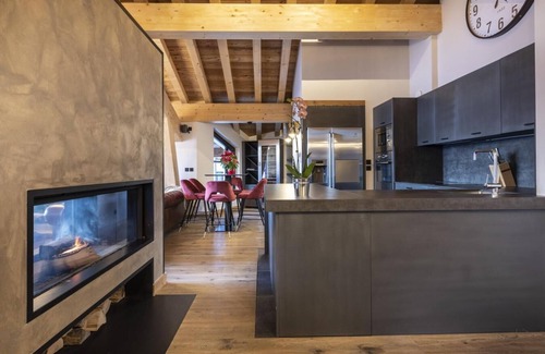Val-Thorens Ski Chalet | Chalet, wifi, sauna, hammam, terrace, balcony, fireplace or stove, tv, ski locker, 320m²