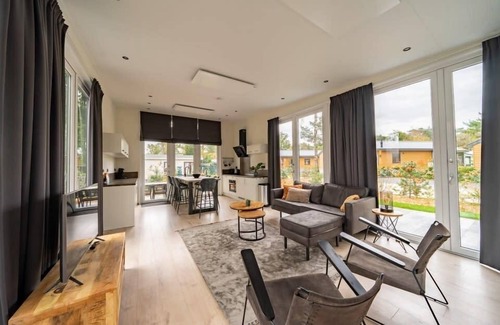 Otterlo House | Chalet with 2 bedrooms and 1 bathroom