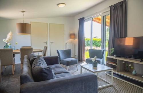 West-Graftdijk House | Chalet with 3 bedrooms and dishwasher