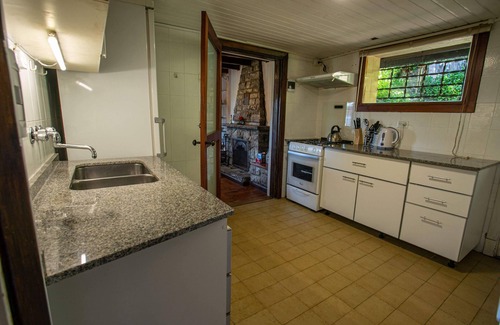 Llao Llao Cottage | Chalet with amazing lake and golf course view! 4 BD 3 Bath