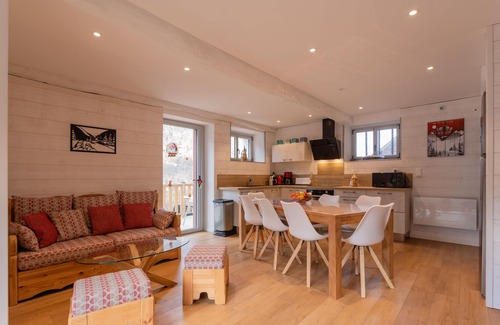 Cauterets Ski Chalet | Chalet with beautiful viewChalet sleeps 8