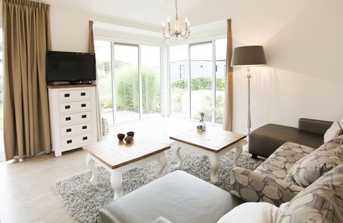 Hulshorst Ski Chalet | Chalet with dishwasher, in a holiday park