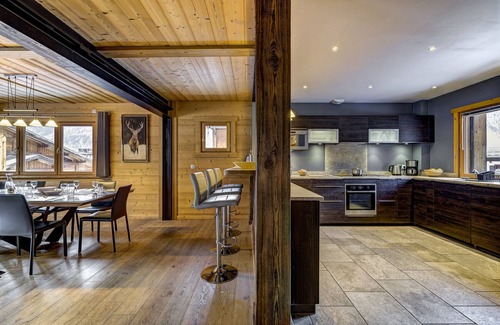 Chamonix City Centre Ski Chalet | Chalet with Sauna & Hot Tub near Chamonix Centre