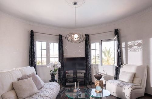 Hoya de los Patos Villa | Chalet with impressive character and caraceristicas