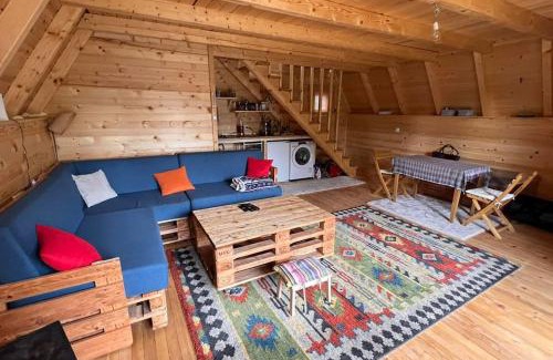 East Sarajevo Ski Chalet | Chalet with outdoor jacuzzi near Sarajevo