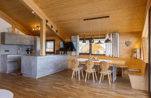 Pichl-Preunegg Ski Chalet | Chalet with panoramic sauna