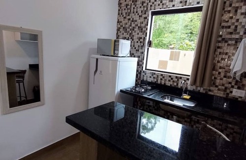 Caraguatatuba Ski Chalet | Chalet with private kitchen in gated community for couples💙 Ground floor