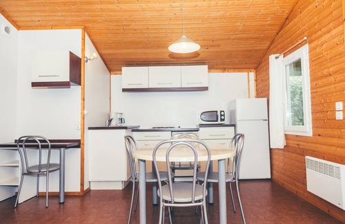Monclar-de-Quercy Ski Chalet | Chalet with seasonal swimming pool near Montauban in holiday residence