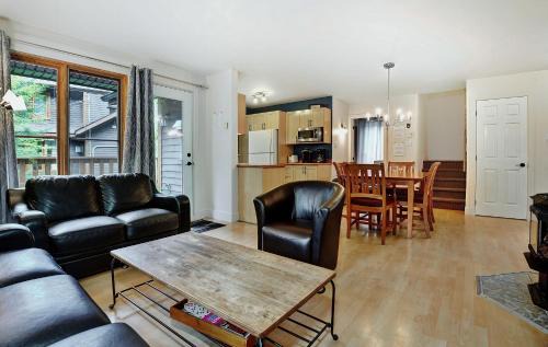 Stoneham Ski Chalet | Chalets Alpins- 05 Chemin Alpin
