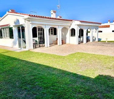 Cap d'Artrutx House | Chalets con piscinas privadas junto al mar