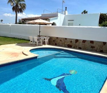 Cap d'Artrutx House | Chalets con piscinas privadas junto al mar