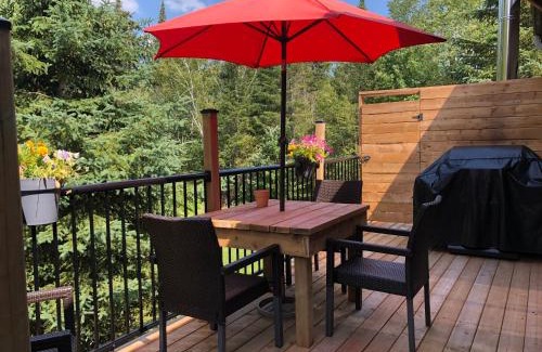 Lac Superieur Village Ski Chalet | Chalets et Studios Le Vent Du Nord