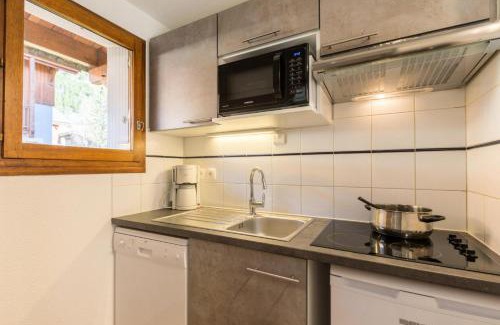 La Salle-les-Alpes Apartment | Chalets Jardin Alpin - Chalet mitoyen lumineux en duplex · Accès pistes par navette · WIFI gratuit · Vue dégagée MAE-4874