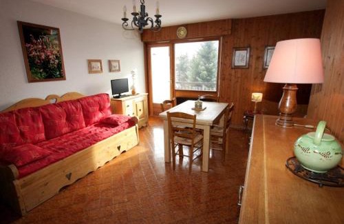 Le Chinaillon Apartment | Chaleureux Studio pour 4 au Chinaillon, Balcon, Proche Skibus et Commerces - FR-1-458-89