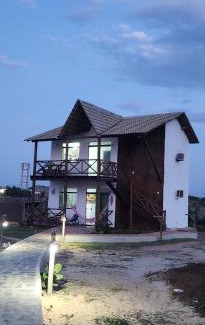 Ponta do Anel House | Chaleville Maramar 402