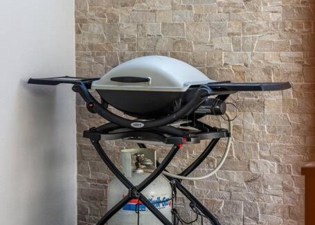 Glengowrie House | Chalfont Way @ Glengowrie - WiFi BBQ Family