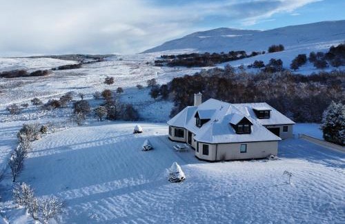 Lairg House | Challenger Lodge