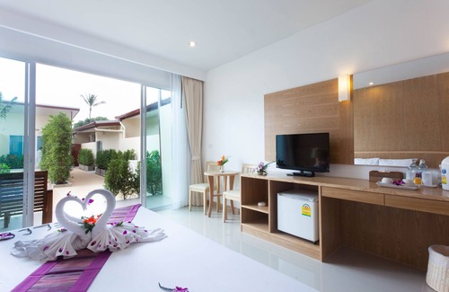 Chalong Hotel | Chalong Princess Pool Villa Resort