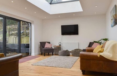 Hele Villa | Chambercombe Villa - Harbour View, Decking, Garden, Games Room, sleeps 20