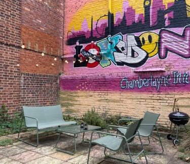 Queen's Park Apartment | Chamberlayne Inn