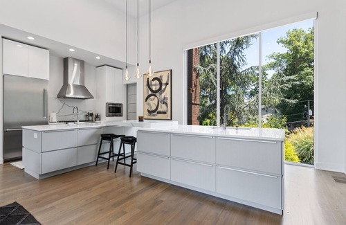 Lavista Park House | Chamblee's Modern Ultra Custom-built home