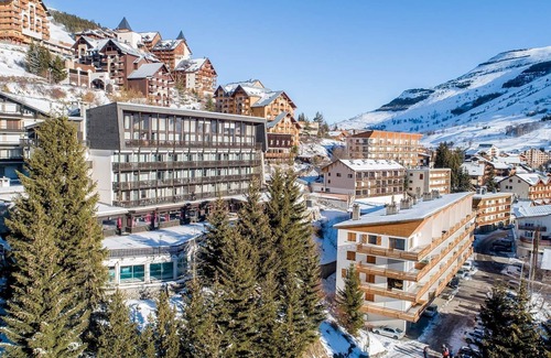 Les Deux Alpes Apartment | Chambre à 300m des Pistes | Cosy + Accès Jacuzzi