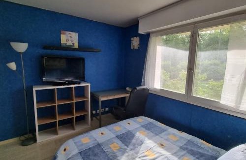 Rosny-sous-Bois House | Chambre 15 m SDB et toilettes privatives